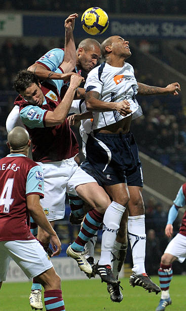 他以稳健的 他以稳健的